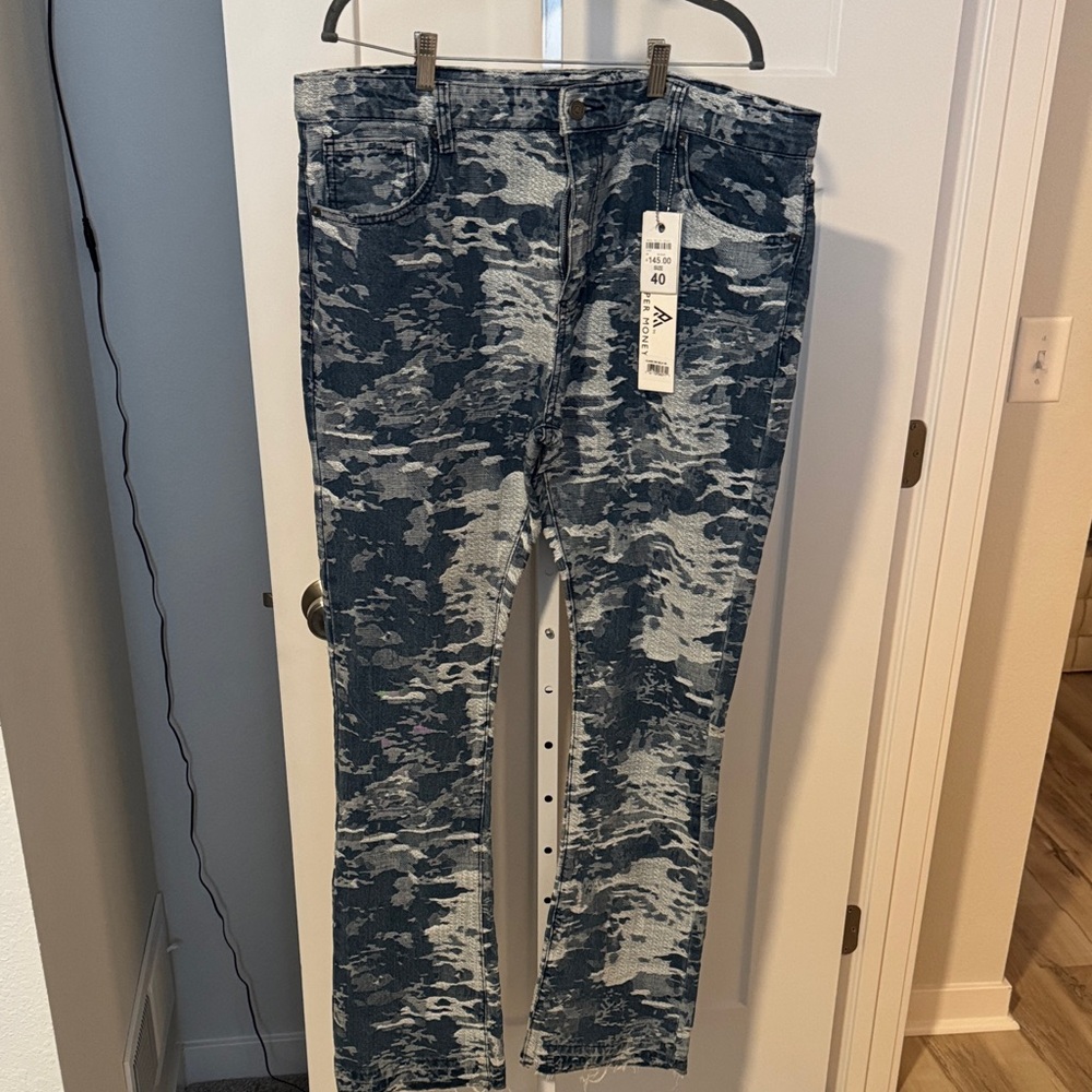 Men's Relaxed Fit Camouflage-Print Jeans - Blue
